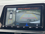 【パノラミックビューモニター】専用のカメラにより、上から見下ろしたような視点で360度クルマの周囲を確認することができます☆死角部分も確認しやすく、狭い場所での切り返しや駐車もスムーズに行えます。