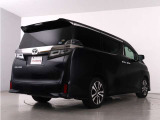 当店では、厳選された車両のみ展示しております。アルファード・ヴェルファイアに特化した専門店ならではの豊富な在庫の中から、お気に入りの一台をお探しください!
