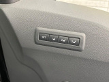 【メモリー機能付きパワーシート】ドライバーごとに設定したシート位置を記憶して、ボタン一つで切り替えできる便利な機能!運転する方が複数名いらっしゃるご家庭におすすめです♪