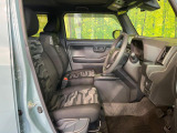 運転席シート廻りは使用感も少なく、良好な状態となっています。丁寧に使われていたことがよくわかりますね。