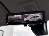 【 デジタルインナーミラー 】車両後方カメラの映像をミラーに映すことが出来ます! そのため、後席に人や荷物があって後方が見えづらい場合でもしっかり視界を確保することが出来ます!//