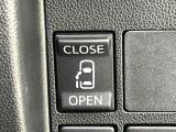 【パワースライドドア】スマートキーや運転席のスイッチでスライドドアの開閉が可能♪電動だから力を入れてドアを開ける必要が無く、小さいお子様でも、重い荷物を持っている時もラクに開け閉めできます♪