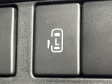 【パワースライドドア】スマートキーや運転席のスイッチでスライドドアの開閉が可能♪電動だから力を入れてドアを開ける必要が無く、小さいお子様でも、重い荷物を持っている時もラクに開け閉めできます♪