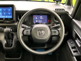 インテリアに合わせたデザインのステアリングは、運転される方のことも考え、運転しやすい形状、大きさです。是非一度、実際に触ってお確かめください。