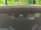 【プリクラッシュセーフティ】前方の車両等を検知し、衝突しそうな時は警報で注意を促し、ブレーキを踏む力をサポート。ブレーキを踏めなかった場合は衝突被害軽減ブレーキが作動、衝突回避をサポートします。