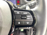 【アダプティブクルーズコントロール】高速道路での長距離走行が楽に!!自動で速度を保つクルーズコントロールが、衝突軽減システムと連携し、前方の車両を感知して車間を保つように速度調節してくれます!!