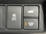 【パワーバックドア】スマートキーや運転席のボタンを押すだけでリアゲートが自動で開閉します!荷物を持っている時や、高い位置にあるバックドアを閉める際に便利な機能です♪