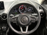 【純正革巻きステアリング】上質な革を使用することで、手にしっかり馴染みとても運転しやすいハンドルです♪