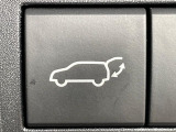 【パワーバックドア】スマートキーや運転席のボタンを押すだけでリアゲートが自動で開閉します!荷物を持っている時や、高い位置にあるバックドアを閉める際に便利な機能です♪