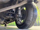 お車を安心してお乗りいただく為には、足回りの定期点検が欠かせません。サービスサポート(有償保証)では無料点検もご提供しており、安心のカーライフをお過ごしいただけるサポート体制が整っています。