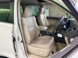 運転席シート廻りは使用感も少なく、良好な状態となっています。丁寧に使われていたことがよくわかりますね。