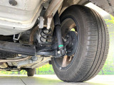 お車を安心してお乗りいただく為には、足回りの定期点検が欠かせません。サービスサポート(有償保証)では無料点検もご提供しており、安心のカーライフをお過ごしいただけるサポート体制が整っています。