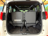 普段のお買い物や通勤、送迎等に十分な荷室スペースを確保しております。セカンドシートを倒すと、大きな荷物の積載も可能です♪