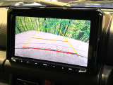 【バックカメラ】駐車時に後方がリアルタイム映像で確認できます。大型商業施設や立体駐車場での駐車時や、夜間のバック時に大活躍!運転スキルに関わらず、今や必須となった装備のひとつです!