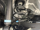 お車を安心してお乗りいただく為には、足回りの定期点検が欠かせません。サービスサポート(有償保証)では無料点検もご提供しており、安心のカーライフをお過ごしいただけるサポート体制が整っています。