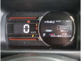 お車のご納車は待ち遠しいもの。1日でも早くご納車が出来るよう、整備拠点と販売店を結ぶ輸送ラインを確立しております。