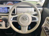 インテリアに合わせたデザインのステアリングは、運転される方のことも考え、運転しやすい形状、大きさです。是非一度、実際に触ってお確かめください。
