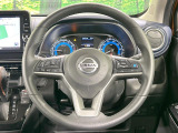 【純正革巻きステアリング】上質な革を使用することで、手にしっかり馴染みとても運転しやすいハンドルです♪