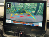 【バックカメラ】駐車時に後方がリアルタイム映像で確認できます。大型商業施設や立体駐車場での駐車時や、夜間のバック時に大活躍!運転スキルに関わらず、今や必須となった装備のひとつです!