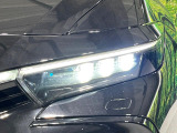【四眼LEDヘッドライト】スタイリッシュな見た目のLEDヘッドライトを装備♪スタイルだけでなく、夜間の走行も視界良好で安心してお乗りいただけます。