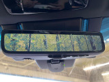 【デジタルインナーミラー】後席の大きな荷物や同乗者で後方が確認しづらい時でも安心!カメラが撮影した車両後方の映像をルームミラー内に表示。クリアな視界で状況の確認が可能です!