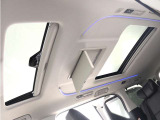 【ツインサンルーフ】サンルーフ装備車両!高級感もアップ、大人気オプション解放感溢れる快適なドライブをお楽しみください♪