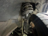 お車を安心してお乗りいただく為には、足回りの定期点検が欠かせません。サービスサポート(有償保証)では無料点検もご提供しており、安心のカーライフをお過ごしいただけるサポート体制が整っています。