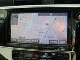 『1台』のお車に対して、3名体制で日々議論を重ね仕入れを行っております。