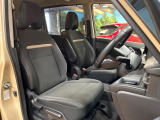 運転席シート廻りは使用感も少なく、良好な状態となっています。丁寧に使われていたことがよくわかりますね。