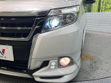 【LEDヘッドライト】悪天候や夜間走行時も良好な視界を確保し安心して運転できる高輝度LEDヘッドライトを装備!点灯速度が早く、消費電力も抑えられています。