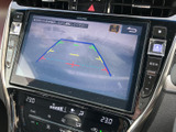 駐車時の安全性を高めるバックモニターです。狭い場所でも、後方を確認しながら安全に駐車できます。運転に自信がない方にもおすすめです。