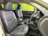 運転席シート廻りは使用感も少なく、良好な状態となっています。前オーナー様が丁寧に使っていたことがよくわかりますね。