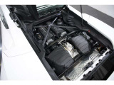 5.2L V型10気筒DOHC、640ps/57.6kgm、全長&times;全幅&times;全高mm 4567&times;1933&times;1165mm、車両重量 1580kg(車検証記載値)