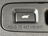 【パワーバックドア】スマートキーや運転席のボタンを押すだけでリアゲートが自動で開閉します!荷物を持っている時や、高い位置にあるバックドアを閉める際に便利な機能です♪