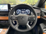 【純正革巻きステアリング】上質な革を使用することで、手にしっかり馴染みとても運転しやすいハンドルです♪