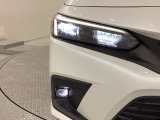 LEDヘッドライトです。蛍光灯のような明るさが特徴で広い範囲を明るく照らしてくれます。光量が大きいので暗い場所での視認性が上がります。また寿命が長く、消費電力も少ないので経済的です。