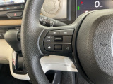 ステアリングの左側にはオーディオコントロールスイッチを装備!ハンドルから手を離さずにオーディオを操作できるのはとても安全で便利ですね♪