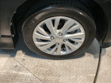 足元が引き立つアルミホイールです。車全体のイメージがアップします。