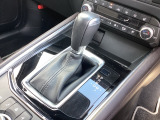 アクセルペダルを踏み込む量や速さに応じて変速パターンを制御し、人馬一体の運転感覚を発揮してくれる6速オートマ