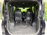 普段のお買い物や通勤、送迎等に十分な荷室スペースを確保しております。セカンドシートを倒すと、大きな荷物の積載も可能です♪