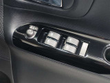 パワーウインドウを装備しております!後席ウインドゥの閉め忘れも運転席で解決できます♪