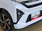 死角になりやすい左右方向の障害物をブザーで知らせてくれるコーナーセンサー搭載