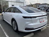 シートを外して室内をすみずみまで洗浄&消臭。ボディやタイヤはもちろん、エンジンルームまで洗浄しています。