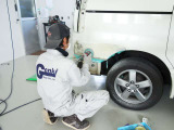 細かいキズから大きなキズ、果ては修復車両まで鈑金はおまかせください!お客様のご要望に応じて鈑金することもできますので、まずはお気軽にご相談ください!