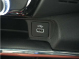 ◆USBチャージャー◆使いやすい場所に装備されています。