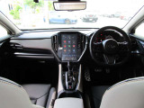 ◆シンプルで機能的な運転席まわり◆「車を操作する」ことを重視したインテリア◆SUBARUはヒトとクルマの一体感で安全へとつながる【0次安全】の設計です。◆