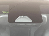 【トヨタセーフティセンス】走行中に前方の車両等を認識し、衝突しそうな時は警報とブレーキで衝突回避と被害軽減をアシスト。より安全にドライブをお楽しみいただけます。
