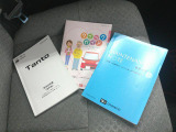 車両の取扱説明書とメンテナンスノートがついています。