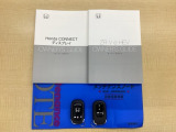 新車保証書・取扱説明書・スペアキーついてます。