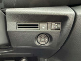 快適なショールームにて、お車選びのお手伝いから、ご購入後の整備待ちまで、ご対応致します。